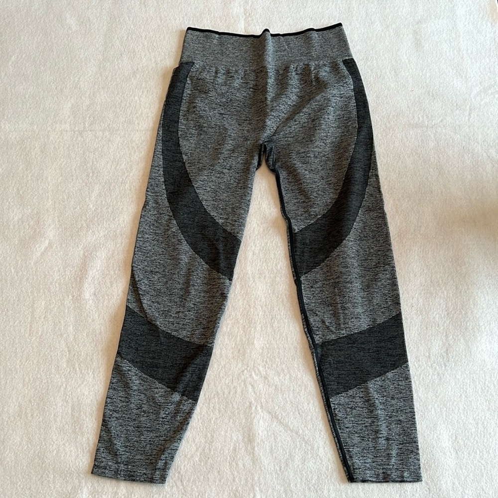 Pink seamless leggings